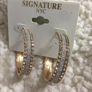 SIGNATURE STATEMENT EARRINGS